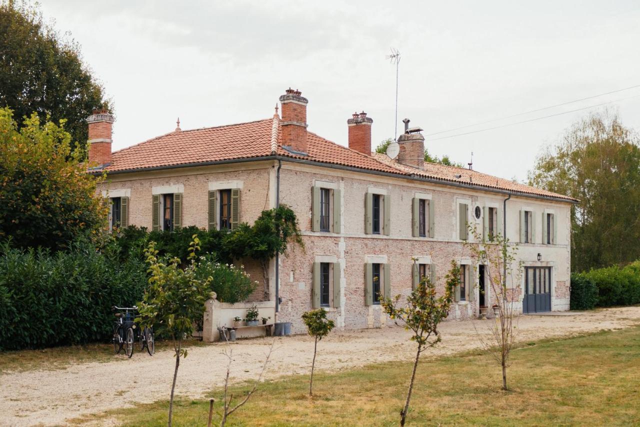Villa 2 Pas Sages La Roche-Chalais Экстерьер фото